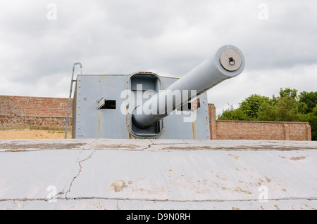 9.2-inch Mark X breech-loading coastal defence gun used across the British Empire during the early 1900s. Stock Photo