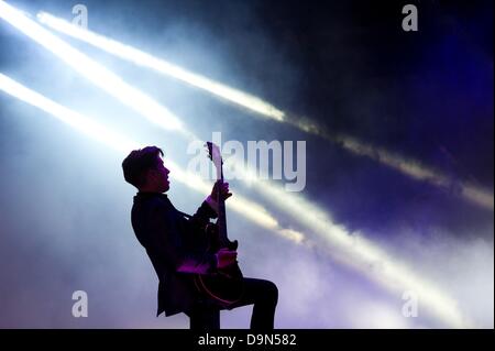 Scheesel, Germany. 22 June 2013. Singer Alex Turner from the British indie rock band Arctic Monkeys performs at the Hurricane Festival. 73,000 people are expected to the three-day music festival with 90 rock, pop and electro bands. Photo: SEBASTIAN KAHNERT/Alamy Live News Stock Photo