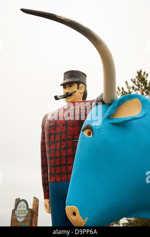 PAUL BUNYAN AND BABE THE BLUE OX IN BEMIDJI, MINNEOSTA Stock Photo