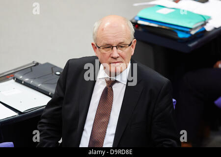 Berlin, Germany. 25th  June, 2013. The Bundestag is holding a special session on 'Helping the victims of the flood misery'. German Chancellor Angela Merkel is giving a government statement on the aids for the vitims of the flood misery providing immediate help and reconstruction. Picture: Hermman Gröhe, CDU General Secretary. Credit:  Reynaldo Chaib Paganelli/Alamy Live News Stock Photo