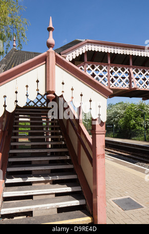 Ornate Victorian passenger footbridge at Wilmcote railway station, Warwickshire, England, UK Stock Photo