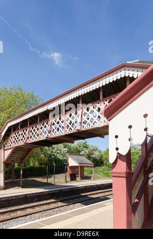 Ornate Victorian passenger footbridge at Wilmcote railway station, Warwickshire, England, UK Stock Photo