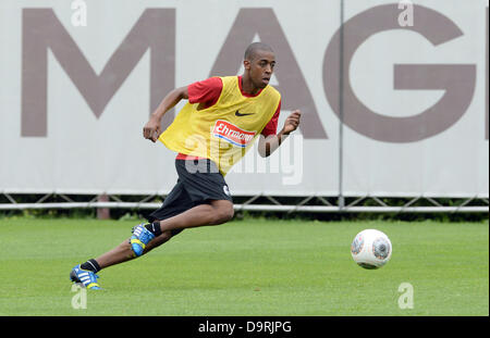 SC Freiburg's possible new player from Switzerland Gelson Fernandes takes part in the start of this season's training at Mage Solar Stadium in Freiburg, Germany, 25 June 2013. Photo: PATRICK SEEGER Stock Photo