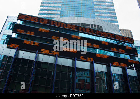 ELECTRONIC STOCK MARKET PRICE TICKER DISPLAY MANHATTAN NEW YORK CITY USA Stock Photo