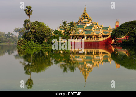 The Karaweik, Kandawgyi Lake, Yangon, Myanmar (Burma) Stock Photo