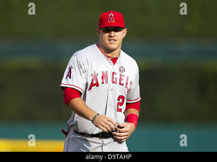 Detroit, Michigan, USA. June 25, 2013. Los Angeles Angels outfielder Mike Trout (27) warms up prior to MLB game action between the Los Angeles Angels and the Detroit Tigers at Comerica Park in Detroit, Michigan. The Angels defeated the Tigers 14-8. Credit:  Cal Sport Media/Alamy Live News Stock Photo