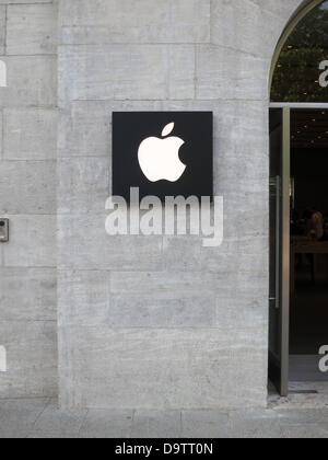 Apple Store opened in Berlin in June 2013 Stock Photo