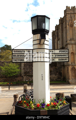 Road distant marker, street view of Bury St Edmunds City, Suffolk County, England Stock Photo