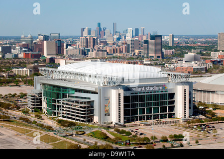 Nrg stadium roof hi-res stock photography and images - Alamy