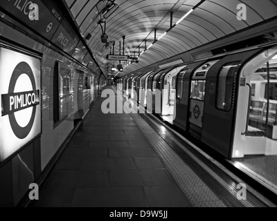 Interior of Pimlico station on the Victoria line showing platform and ...