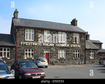 Ffestiniog Railway Harbour Station, Porthmadog Stock Photo