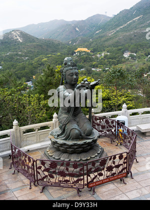 dh Tian Tan Budda statue LANTAU HONG KONG Immortal God statue praising Tian Tan Buddha with offering island Stock Photo