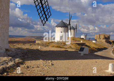 Windmills and Castle of the Knights of St. John of Jerusalem, Consuegra, Toledo province, Route of Don Quixote, Castilla-La Manc Stock Photo