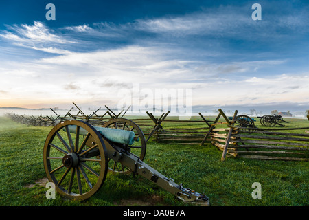 Cannon along Seminary Ridge on the Gettysburg National Military Park at sunrise Stock Photo