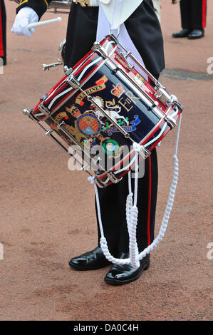 Glasgow, UK. 29th June, 2013. Armed forces day. Members of the Royal Marines parade through Glasgow city centre Credit:  Douglas Carr/Alamy Live News