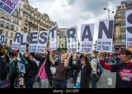Paris, France, LGBT Groups women protesters marching for rights in Annual Gay Pride Parade, 'Oui, Oui, Oui', Organization Protesting for Transgenders and Medically Assisted Pregnacies, (PMA) Stock Photo