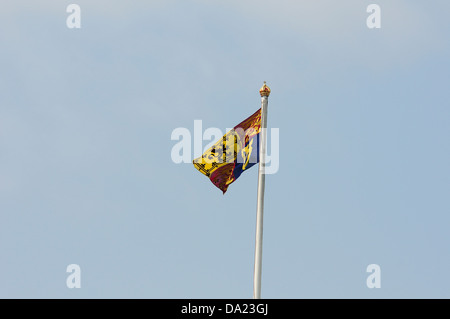 The Royal Standard flying above Buckingham Palace Stock Photo