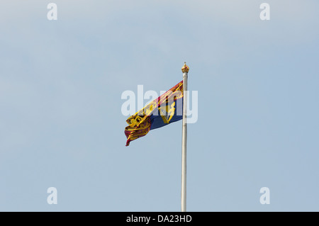 The Royal Standard flying above Buckingham Palace Stock Photo