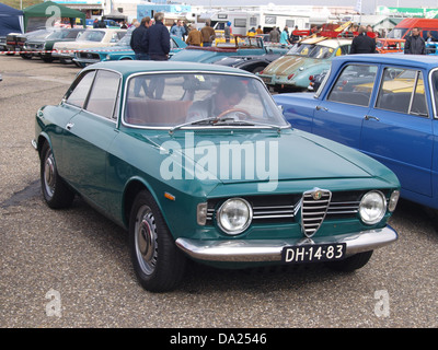 Alfa Romeo GT Cabriolet Photo Gallery