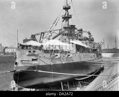 U.S.S. Oregon in dry dock, Brooklyn Navy Yard, circa 1898 Stock Photo