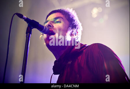 Berlin, Germany. 2nd July, 2013. British singer Liam Gallagher of the British band Beady Eye performs with his band during their Germany tour at the C-Club concert venue in Berlin, Germany, 2 July 2013. Photo: Jan-Philipp Strobel/dpa/Alamy Live News Stock Photo