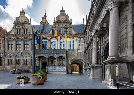 City hall at the Market Square at Veurne / Furnes, West Flanders, Belgium Stock Photo