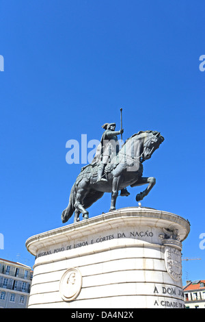 King Dom Joao I (1357–1433) equestrian statue by sculptor Leopoldo de Almeida, praça da Figueira, Lisbon, Portugal Stock Photo