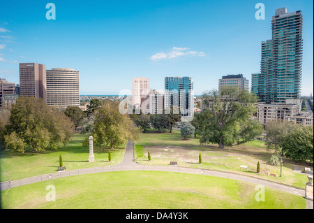 Downtown Albert Park, Melbourne  and Port Philip Bay in the distance from Kings Domain. Stock Photo