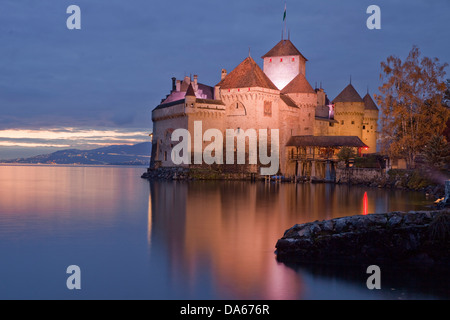Castle, Chillon, lake Geneva, autumn, night, dark, Castle, lake, lakes, canton, VD, Vaud, Lac Leman, Switzerland, Europe, at nig Stock Photo