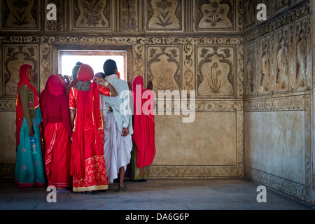 Group of Indian visitors, marble gazebo of Khas Mahal, Red Fort Stock Photo