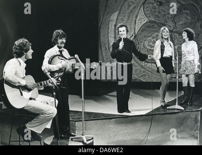 THE FAMILY DOGG  UK pop group in November 1969. See Description below for names.Photo Tony Gale Stock Photo