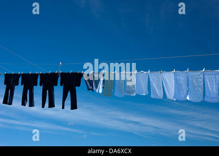 AMISH CLOTHES HANGING ON OUTDOOR WASHING LINE SMICKSBURG INDIANA COUNTY PENNSYLVANIA USA Stock Photo