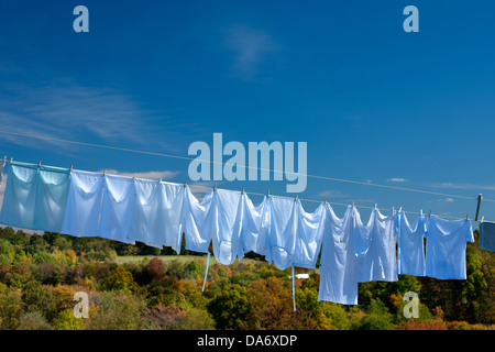 AMISH CLOTHES HANGING ON OUTDOOR WASHING LINE SMICKSBURG INDIANA COUNTY PENNSYLVANIA USA Stock Photo