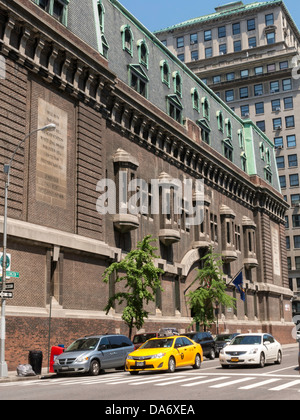 69th Regiment Armory, 68 Lexington Avenue at 26th Street, New York City Stock Photo