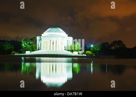The Thomas Jefferson Memorial in Washington, DC at night Stock Photo