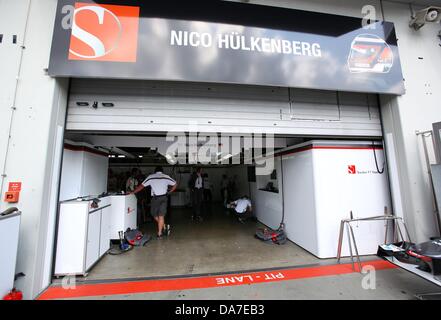 Nuerburg, Germany. 06th July, 2013. The box of Nico Huelkenberg of Sauber seen during the third practice session at the Nuerburgring circuit in Nuerburg, Germany, 06 July 2013. The Formula One Grand Prix of Germany will take place on 07 July 2013. Photo: Jens Buettner/dpa/Alamy Live News Stock Photo