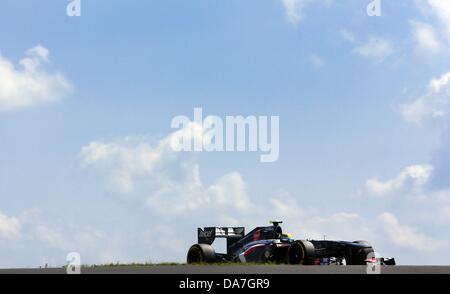 Nuerburg, Germany. 06th July, 2013. Mexican Formula One driver Esteban Gutierrez of Sauber steers his car during the qualifying session on the Nuerburgring, Nuerburg, 06 July 2013. The Formula One Grand Prix of Germany will take place on 07 July 2013. Photo: Jens Buettner/dpa Stock Photo