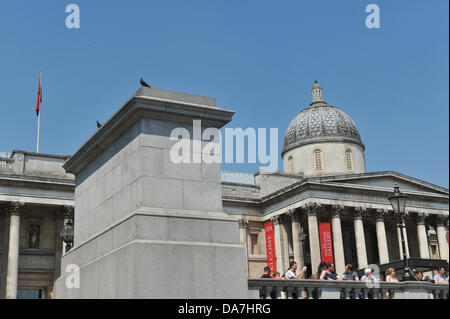 Trafalgar Square, London, UK. 6th July 2013. The now empty Fourth Plinth in Trafalgar Square. Credit:  Matthew Chattle/Alamy Live News Stock Photo