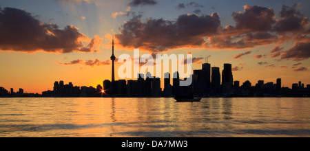 The Toronto skyline at sunset Stock Photo - Alamy