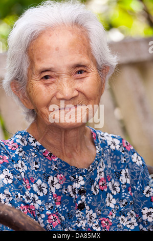 aging - Chinese old woman portrait Stock Photo - Alamy