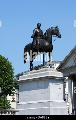 Statue of King George VI in London's Trafalgar Square Stock Photo