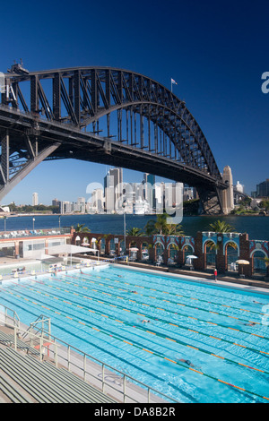 North Sydney Olympic Pool with Sydney Harbour Bridge and CBD skyline in background Sydney NSW Australia Stock Photo