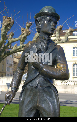 Bronze statue in honour of Charlie Chaplin, erected on the lake shore of Lake Geneva at Vevey, where he lived and died Stock Photo