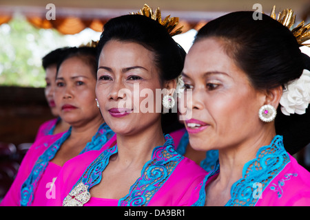 All-female gamelan band plays at a wedding in Ubud, Bali Stock Photo