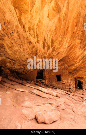 Anaszi House on Fire Ruin, located in Mule Canyon on the Colorado Plateau, Utah. Stock Photo