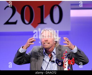 British enterpriser and billionaire Richard Branson is awarded with the German Media Prize 2010 at the Congress Center of Baden Baden, Germany, 24 January 2011. Since 1992, the German Media Prize is awarded to a public figure, who has, according to the view of the chief editors in the selection committee, coined public and political life in a special way. Photo: Uli Deck Stock Photo