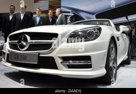 27 January 2022, Bavaria, Munich: Model Klarika Koly stands in front of a  Maybach designed by multi-talent Virgil Abloh and Gorden Wagener, Chief  Design Officer Mercedes-Benz. The Mercedes-Maybach show car is part