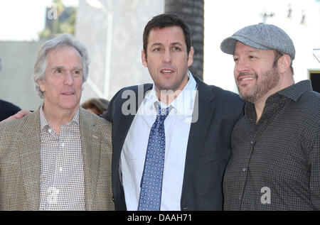 Actors Henry Winkler (l-r), Adam Sandler and Kevin James attend a ceremony honoring Sandler with a star on the Hollywood Walk of Fame in Los Angeles, USA, on 01 february 2011. Photo: Hubert Boesl Stock Photo