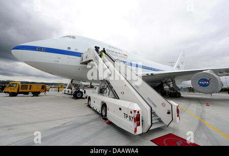 A Boeing 747, containing the world's only flying observatory, stands at the airport in Stuttgart, Germany, 19 September 2011. During the next 20 years and several times a week, the a German-American stratosphere observatory for infrared astronomy (Sofia) is to send novel galactic images out of a Boeing 747 aircraft. Photo: Bernd Weissbrod Stock Photo