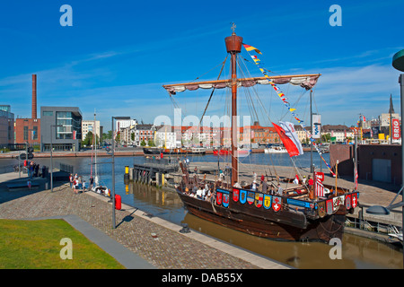 Europe, Germany, Bremen, Bremerhaven, Lohmannstrasse, new sluice, floodgate, new harbour, port, Rudfahrtenschiff, architecture, Stock Photo